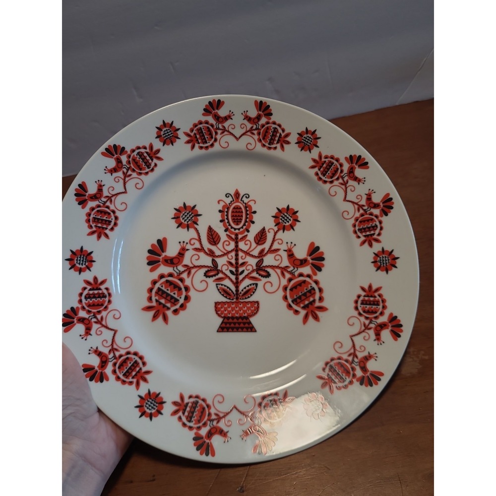 Vintage Hollohaza Porcelain Hand Painted Decor Wall Plate 9.5" Hungary #4834